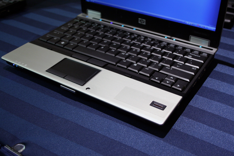 Illustration for article titled HP EliteBook 2530p: 12 Inches of Mil-Spec Business Badassery